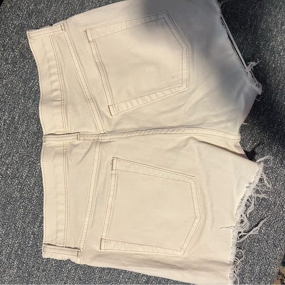 Gap Cheeky High Rise Shorts - Picture 6 of 9